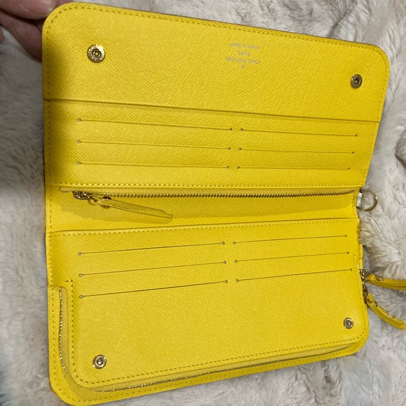 Authentic LV Monogram Multicolore Insolite Wallet - Picture 8 of 13
